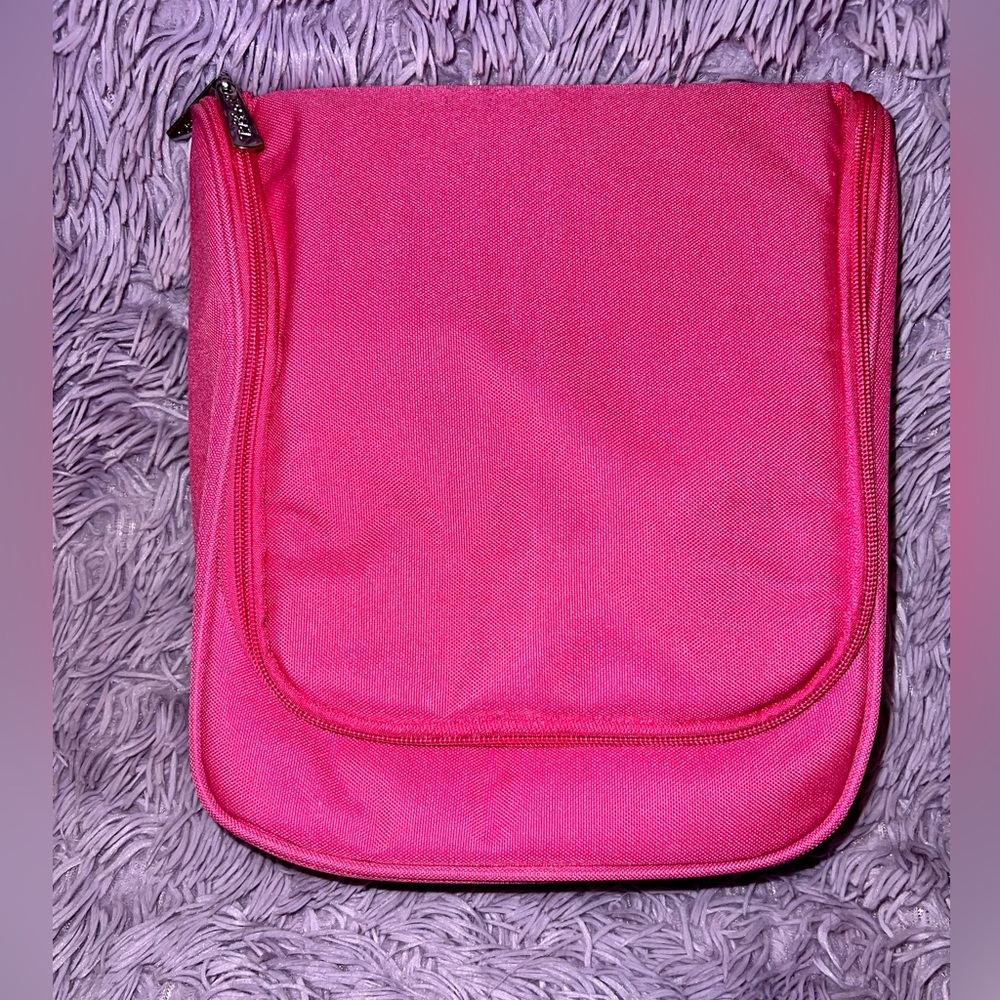 🩷Pink Hanging Travel Toiletry Bag🩷